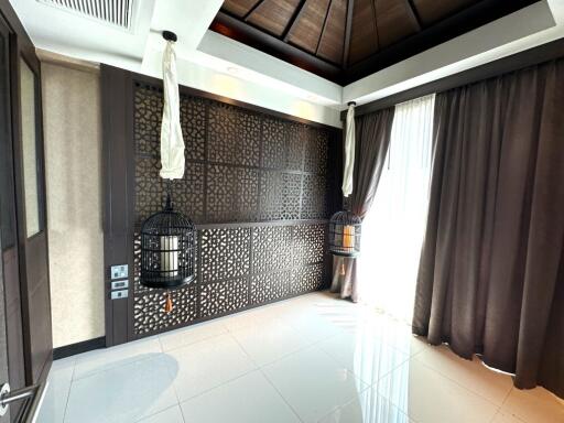 Modern penthouse for sale in Pratamnak