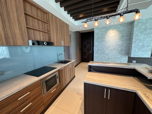 Modern penthouse for sale in Pratamnak