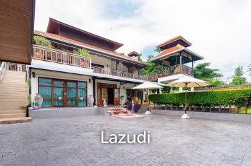 WHITE LOTUS 1 : Luxurious 2 Storey villa with 5 Bed near town