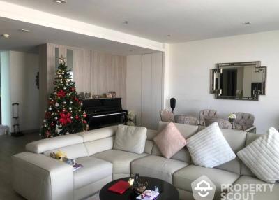 3-BR Condo at The River Condominium near BTS Saphan Taksin