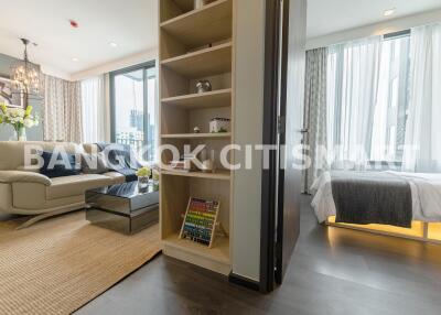 Condo at Edge Sukhumvit 23 for sale