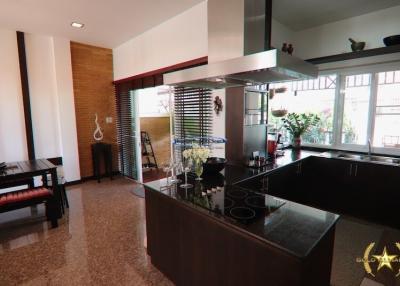 Modern Luxury Town home in city center of Hua Hin for sale