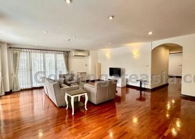 Spacious 3-Bedrooms with balcony - Wireless Road - Ploenchit