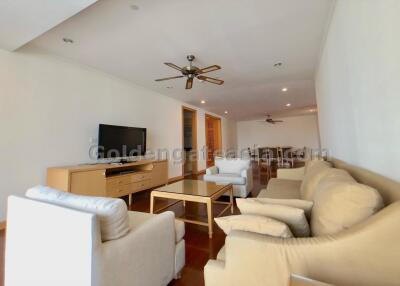 3-Bedrooms modern spacious apartment - Sukhumvit Asok BTS