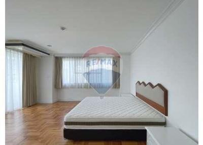 4 bed pet allowed private rooftop BTS phrompong