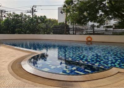 Spacious 4+1BR Baan Sathorn Condominium - Pet-Friendly and Unfurnished - 920071001-12599