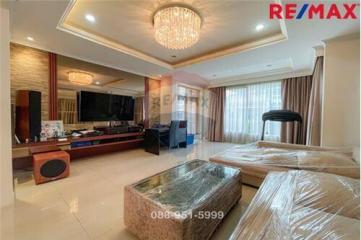 286 Sqm., 4 Beds House listed for ฿ 14,000,000.