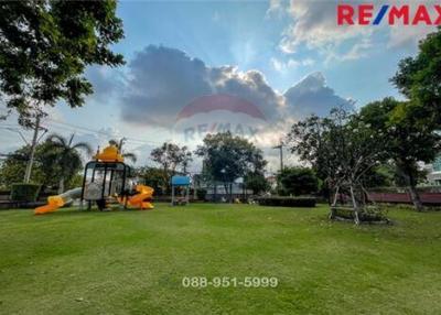 286 Sqm., 4 Beds Townhouse listed for ฿ 14,000,000.