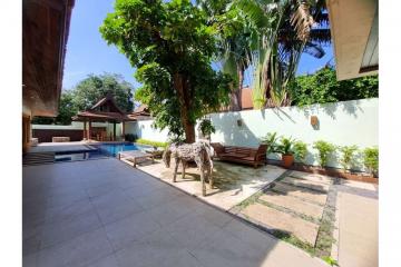 Thai Style Villa for rent at Bangrak Koh Samui