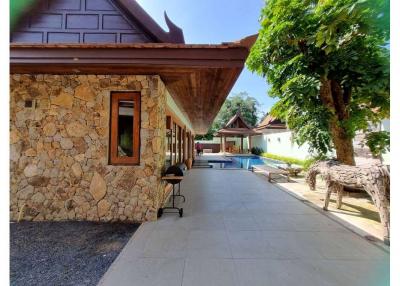 Thai Style Villa for rent at Bangrak Koh Samui