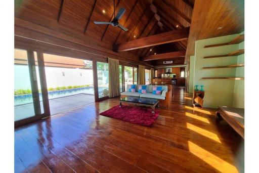 Thai Style Villa for rent at Bangrak Koh Samui