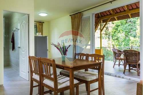 1,236 Sqm., 7 Beds, 6 Baths House listed for ฿ 16,000,000.