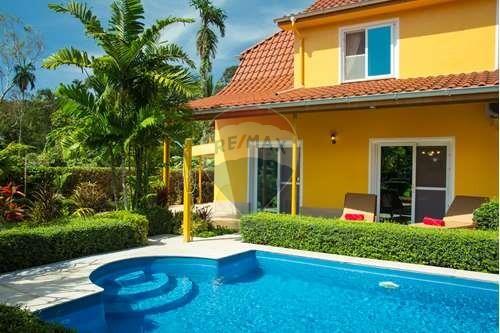 Spacious 5-bedroom pool villa