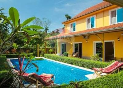 Spacious 5-bedroom pool villa