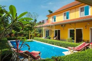 Spacious 5-bedroom pool villa