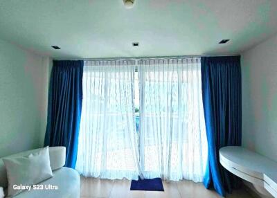 Spacious 1 bedroom condo on Pratumnak Hill