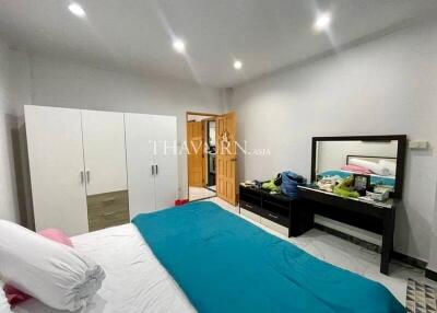 บ้าน ขาย 3 ห้องนอน 250 ตร.ม. ที่ดิน 270 m² ใน  Adare Garden, Pattaya