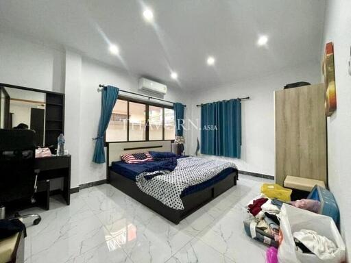 บ้าน ขาย 3 ห้องนอน 250 ตร.ม. ที่ดิน 270 m² ใน  Adare Garden, Pattaya