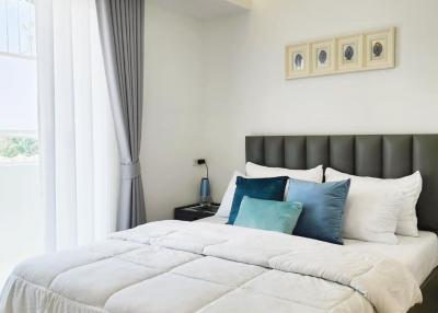 1 Bedroom condo for Sale at Lanna Condominium