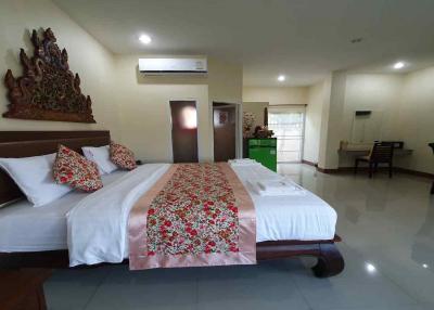 Traditional Thai luxury hotel for sale Chiang Mai | Pimlada | Discover the city