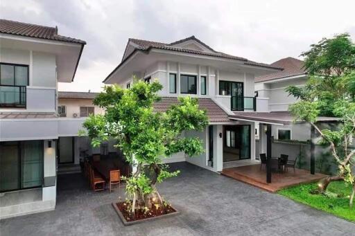 Spacious 7BR Twin House for Sale in Chiang Mai - Reduced Price