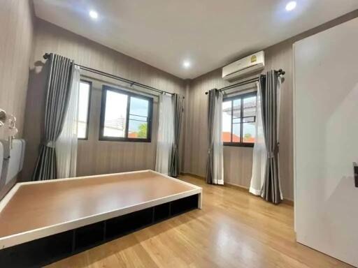 Spacious 7BR Twin House for Sale in Chiang Mai - Reduced Price