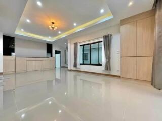 Spacious 7BR Twin House for Sale in Chiang Mai - Reduced Price