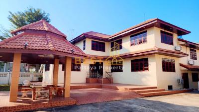 3 Bedrooms Villa / Single House East Pattaya H011646