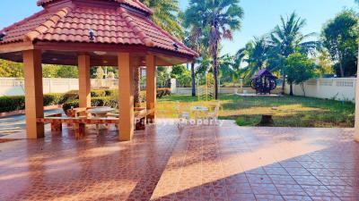 3 Bedrooms Villa / Single House East Pattaya H011646