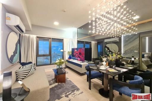 New High-Rise Condo with Roof Top Facilities next to BTS Pho Nimit, Krung Thonburi - Studio Units