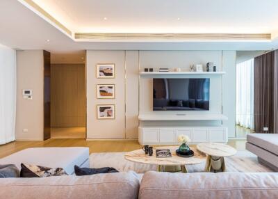 Baan Sindhorn - 2 Bedrooms and 161 Sqm., Chit Lom, Bangkok