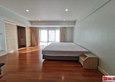 Spacious Four Bedroom Twin House for Rent in Phrom Phong - Pet Friendly