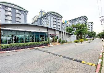 Condo for Sale, Sale w/Tenant, Rented at Supalai City Home Ratchada 10