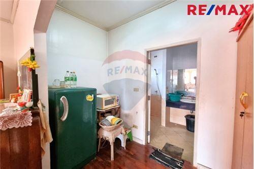 203 Sqm., 3 Beds Townhouse listed for ฿ 3,700,000.