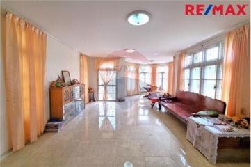 203 Sqm., 3 Beds Townhouse listed for ฿ 3,700,000.