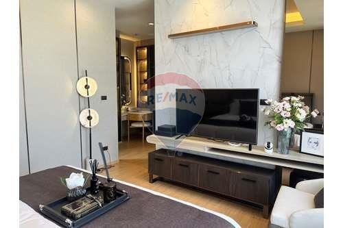 285 Sqm., 4 Beds, 5 Baths House listed for ฿ 10,000,000.