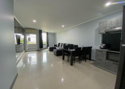 Modern Chic Living at the Heart of Chiang Mai – 1-Bed Condo Gem for Sale and Rent!