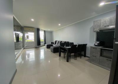Modern Chic Living at the Heart of Chiang Mai – 1-Bed Condo Gem for Sale and Rent!