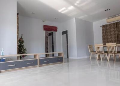 3 Bedroom House for Rent in Chai Sathan, Saraphi.