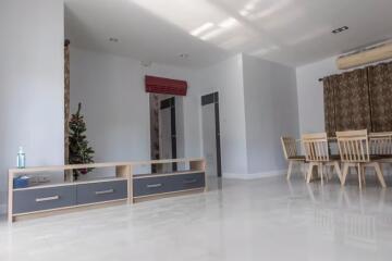 3 Bedroom House for Rent in Chai Sathan, Saraphi.