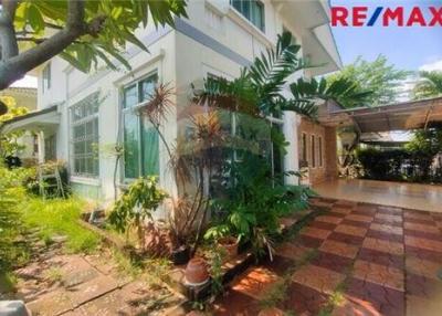 153 Sqm., 5 Beds House listed for ฿ 4,500,000.