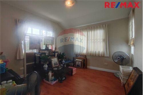 153 Sqm., 5 Beds House listed for ฿ 4,500,000.