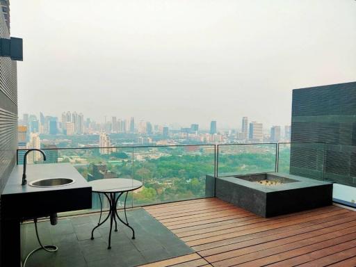 185 Rajadamri 2 bedroom condo for sale and rent