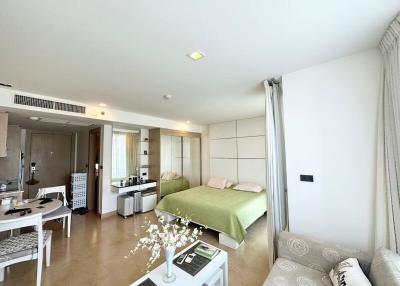 Modern bedroom with en suite facilities and integrated living space