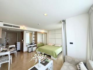 Modern bedroom with en suite facilities and integrated living space