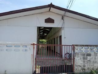 Dormitory next to Soi Si Sawat Damnoen 31