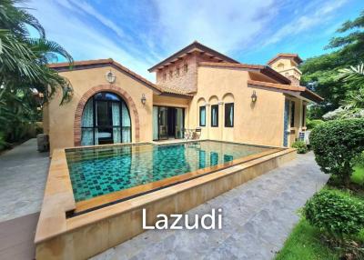Pool Villa for sale, Holiday home Italian style