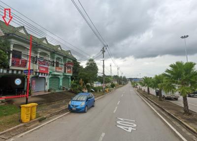 Commercial building next to Surat Thani-Takua Pa Road.