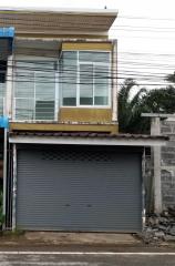 Commercial building next to Soi Muang Mai Road