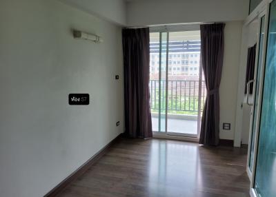 At 78 Condominium 2 rooms